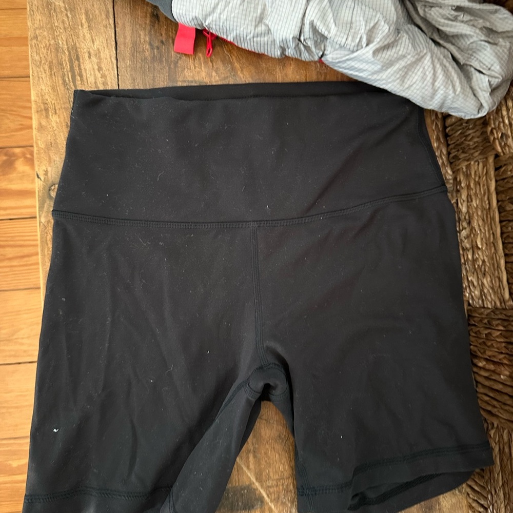 lululemon black biker shorts